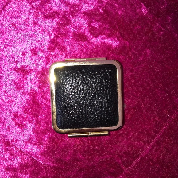 Estee Lauder Other - Estee Lauder x Victoria Beckham Eyeshadow duo